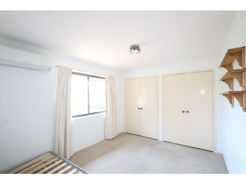 9 Stralock Street, Chapel Hill QLD 4069