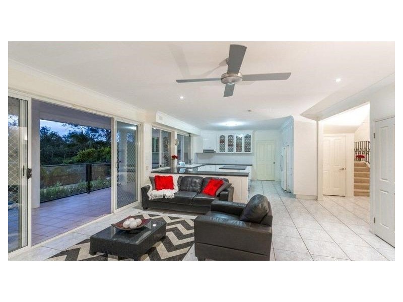 7 Wendouree Crescent, Westlake QLD 4074