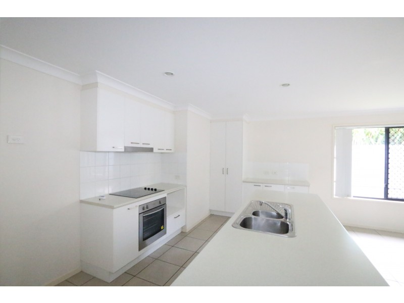 4 Patricius Place, Augustine Heights QLD 4300