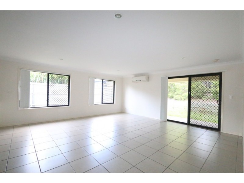 4 Patricius Place, Augustine Heights QLD 4300