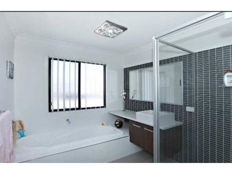 50 Everwood Street, Moggill QLD 4070