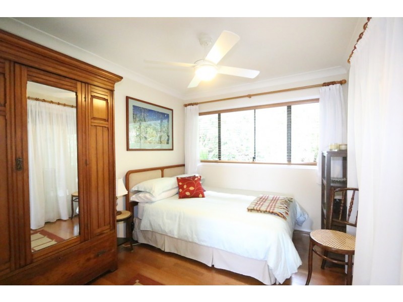 45 Euree Street, Kenmore QLD 4069