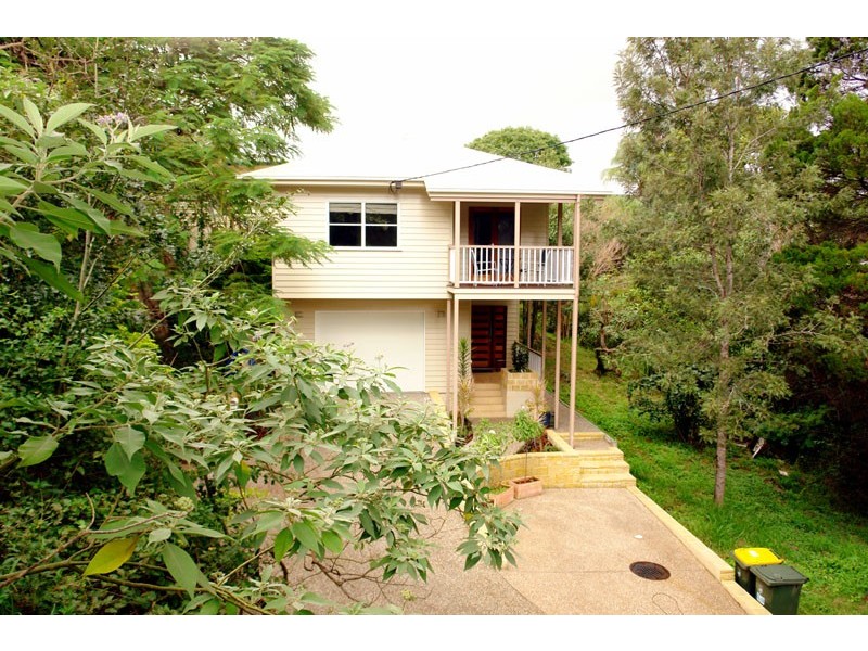 23 Kenton Street, Chapel Hill QLD 4069