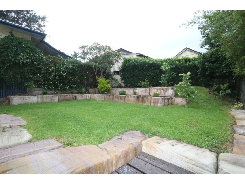 23 Kenton Street, Chapel Hill QLD 4069