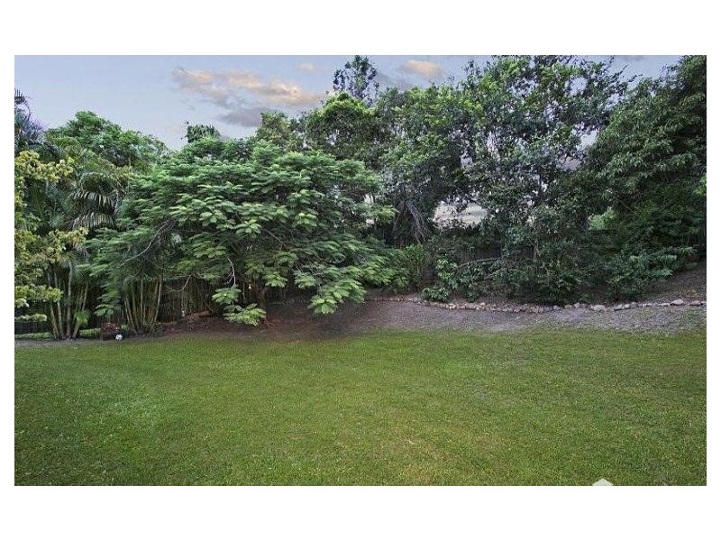 67 Edson Street, Kenmore QLD 4069