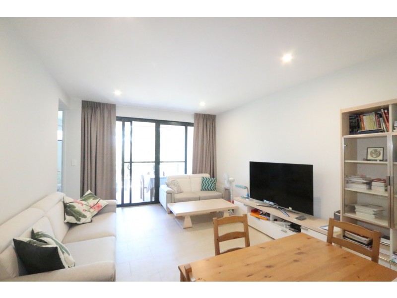 203/185-191 Clarence Road, Indooroopilly QLD 4068