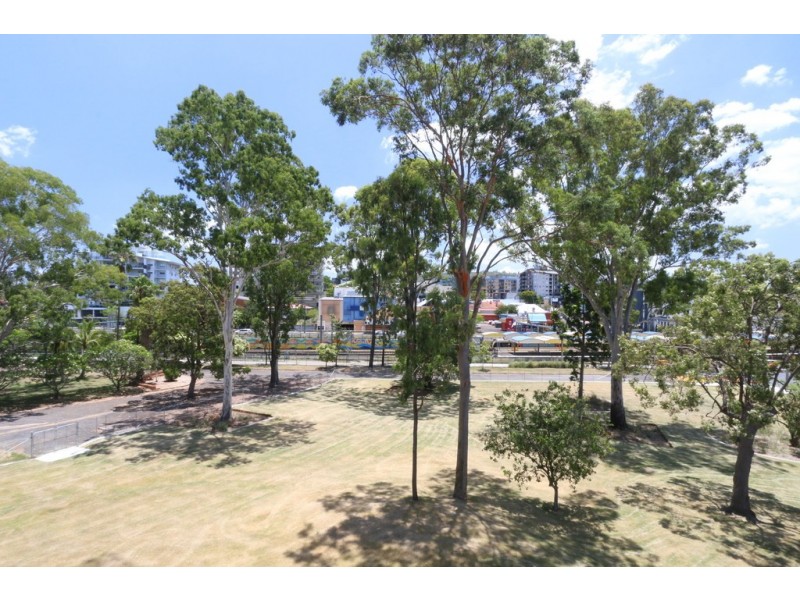 203/185-191 Clarence Road, Indooroopilly QLD 4068