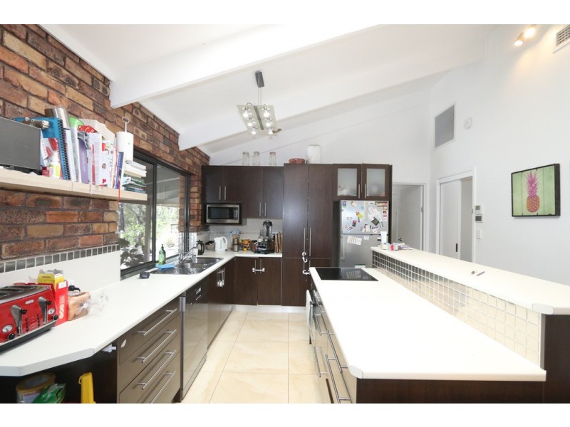201 Grandview Road, Pullenvale QLD 4069