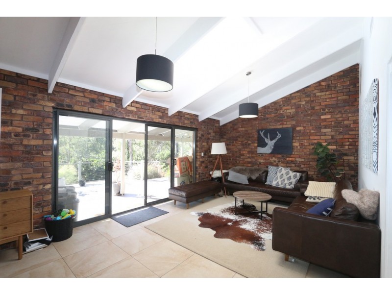 201 Grandview Road, Pullenvale QLD 4069