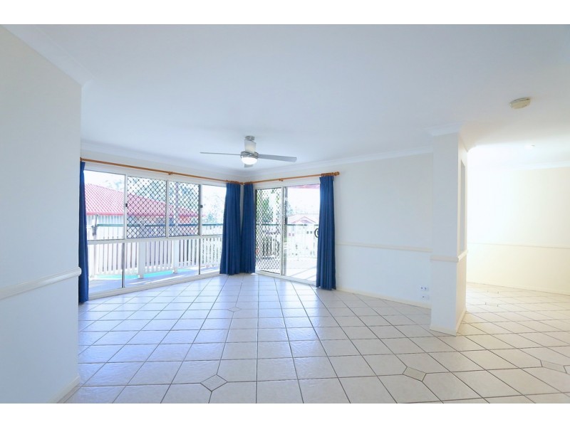 7 Amadeus Place, Westlake QLD 4074