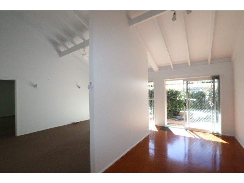 90 Essendon Road, Anstead QLD 4070