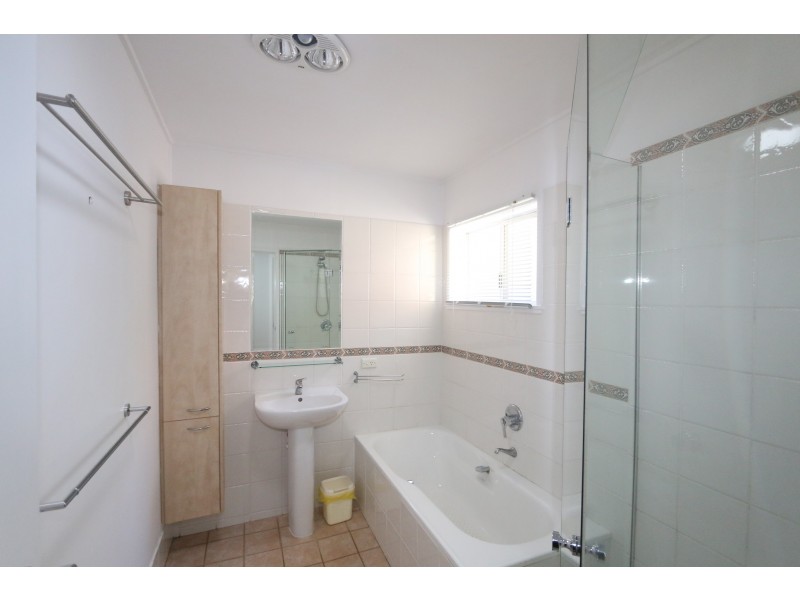 90 Essendon Road, Anstead QLD 4070