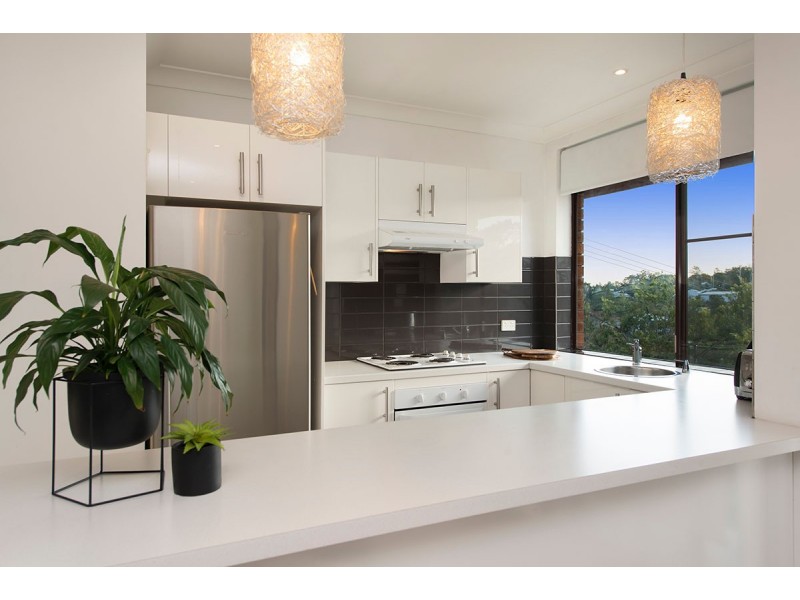 41 Goldsbrough Rd, Taringa QLD 4068