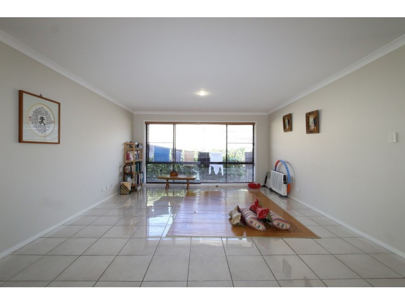 33 Parkview Drive, Springfield Lakes QLD 4300