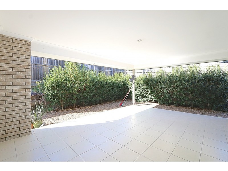 33 Parkview Drive, Springfield Lakes QLD 4300