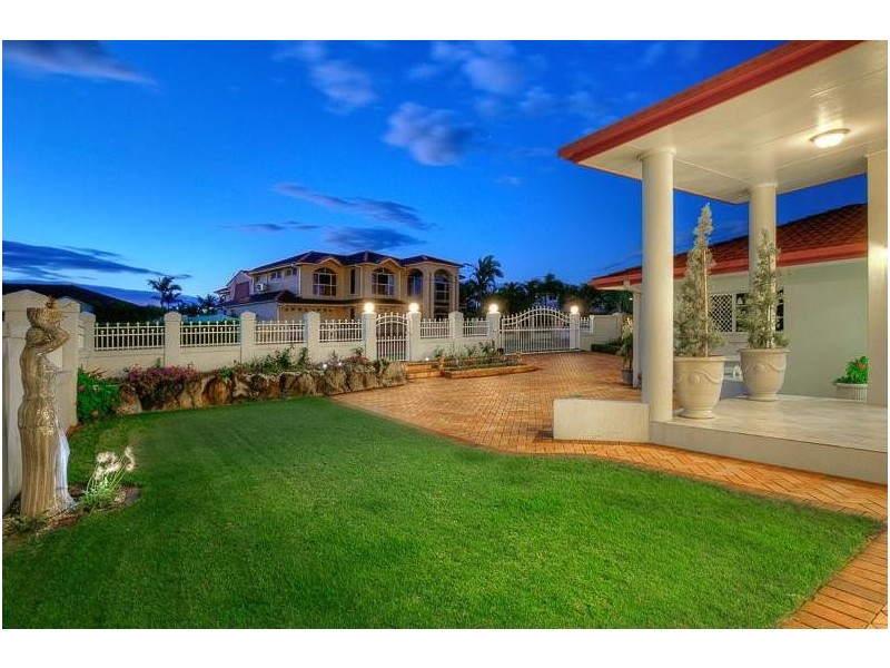 32 Newell Place, Westlake QLD 4074