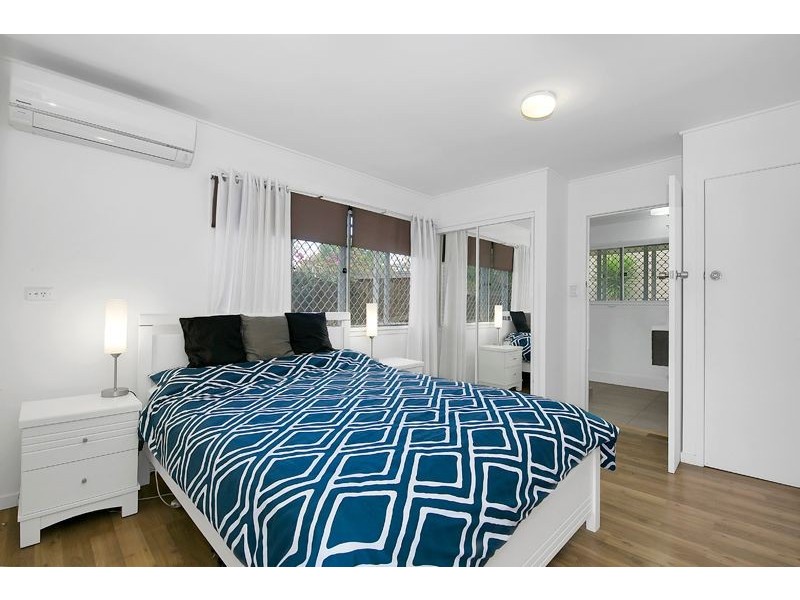 41 Trenton Street, Kenmore QLD 4069