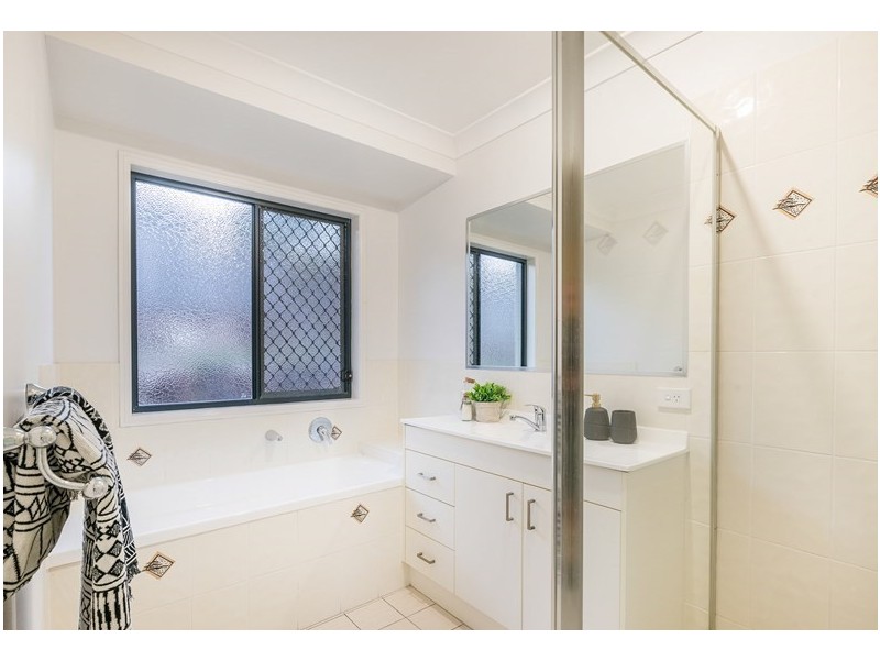 190 Kangaroo Gully Road, Bellbowrie QLD 4070