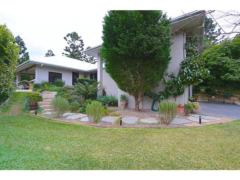 199 Moons Lane, Brookfield QLD 4069