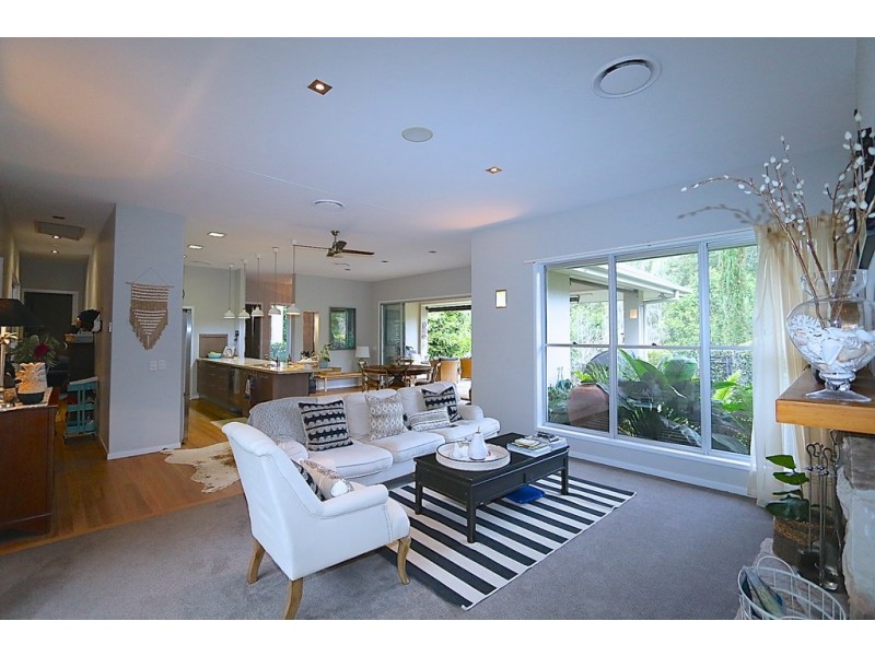 199 Moons Lane, Brookfield QLD 4069