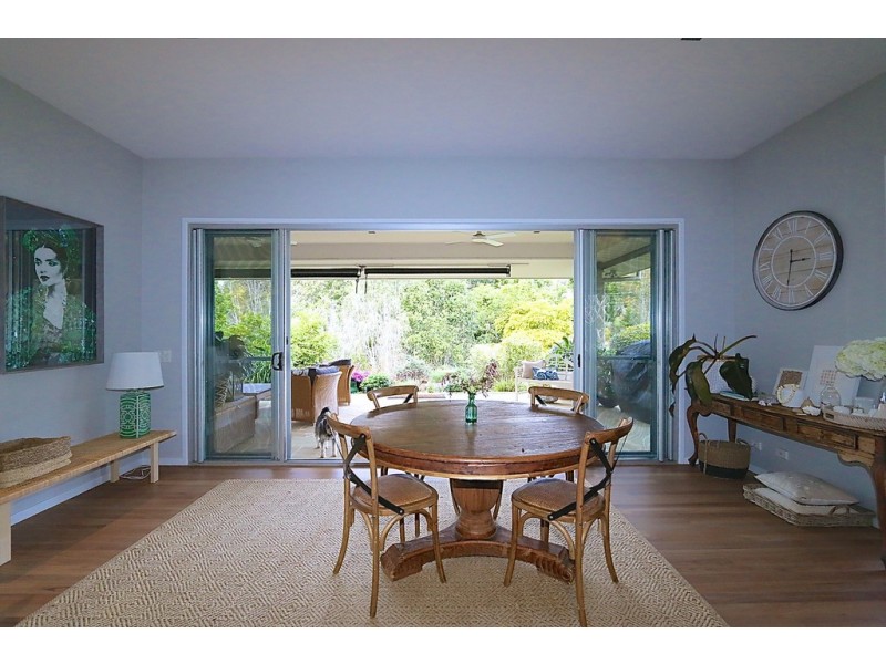 199 Moons Lane, Brookfield QLD 4069