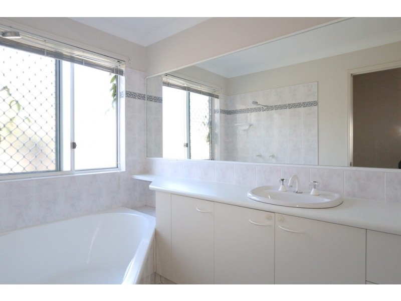 59 Lakeside Crescent, Forest Lake QLD 4078