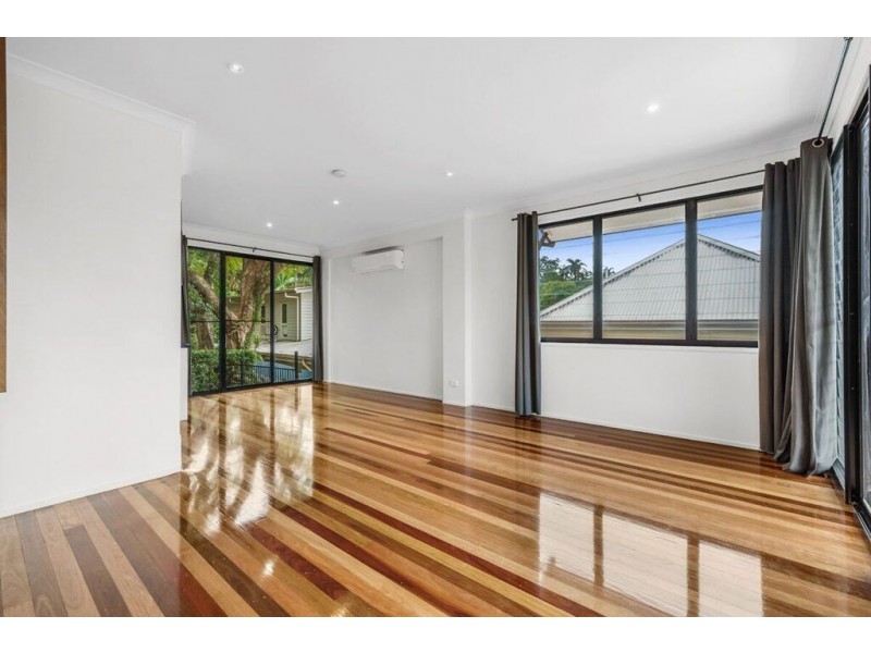 8a Rennie Street, Indooroopilly QLD 4068