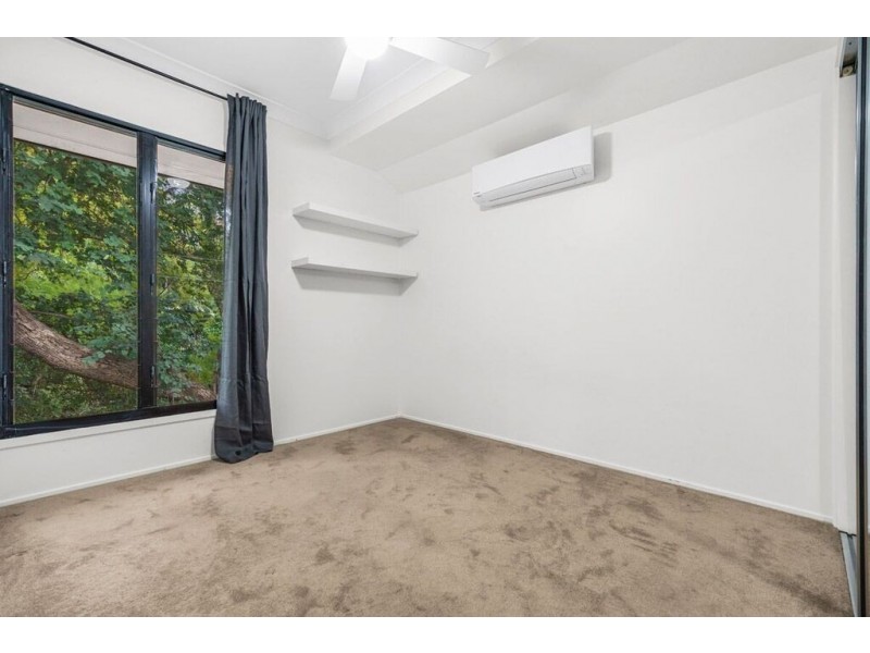 8a Rennie Street, Indooroopilly QLD 4068