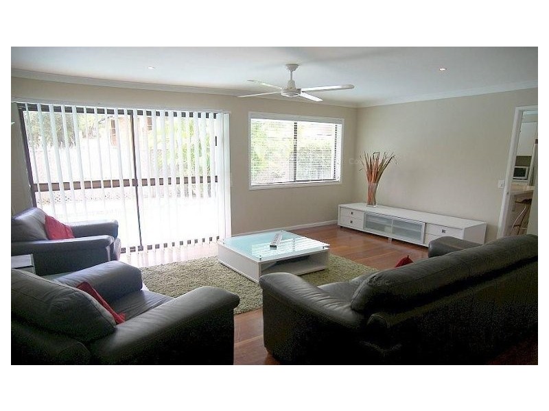 79 Sunset Road, Kenmore QLD 4069