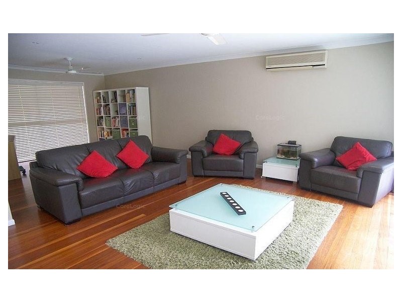 79 Sunset Road, Kenmore QLD 4069