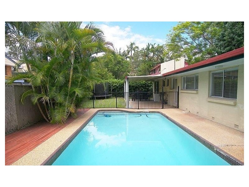 79 Sunset Road, Kenmore QLD 4069