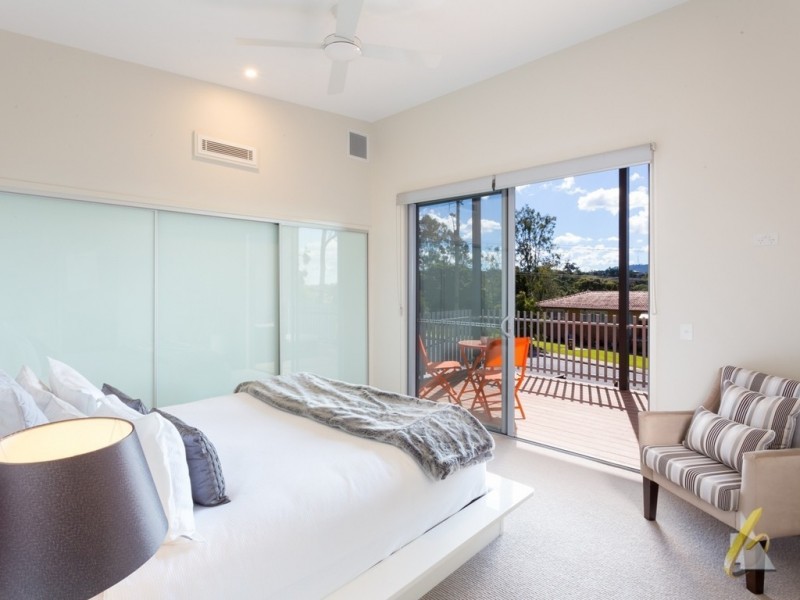 37 Kersley Road, Kenmore QLD 4069