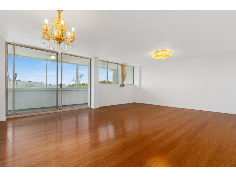 11/104 Station Road, Indooroopilly QLD 4068