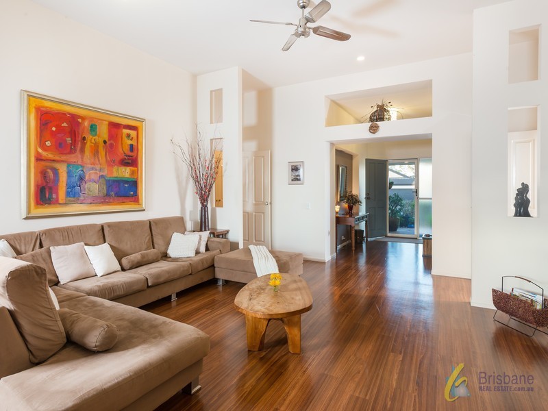 4 Doncaster Pl, Forest Lake QLD 4078