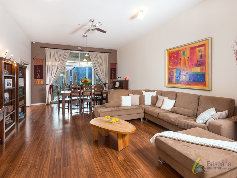 4 Doncaster Pl, Forest Lake QLD 4078