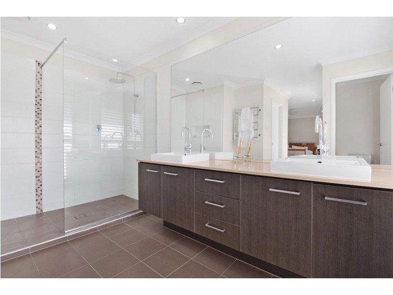 694 Fig Tree Pocket Road, Fig Tree Pocket QLD 4069