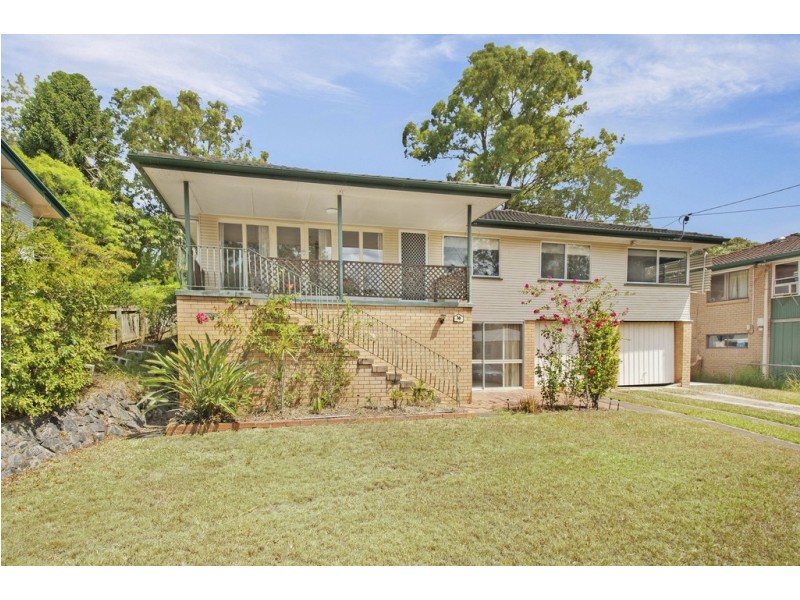 36 Fawkner Street, Chapel Hill QLD 4069