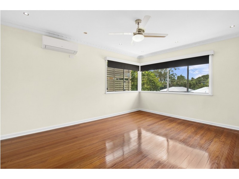 36 Fawkner Street, Chapel Hill QLD 4069