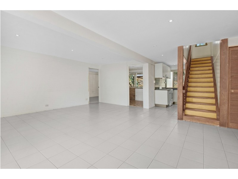 36 Fawkner Street, Chapel Hill QLD 4069