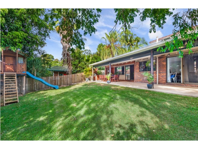 16 Valleybrook Street, Kenmore Hills QLD 4069