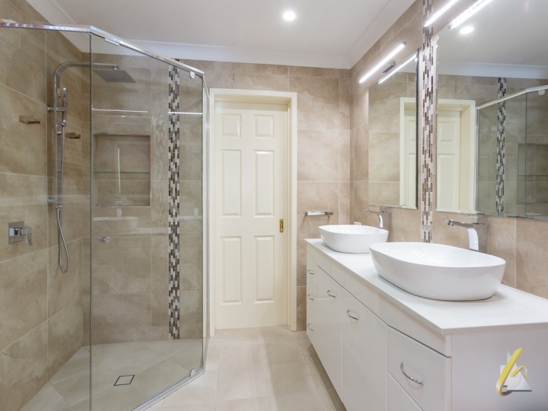 51 Vakuta Street, Fig Tree Pocket QLD 4069