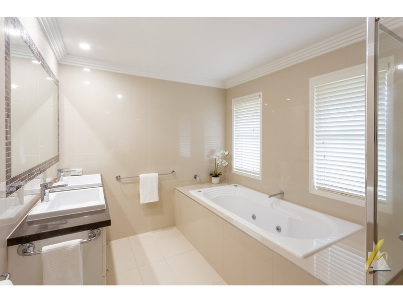 48 Else Avenue, Pullenvale QLD 4069
