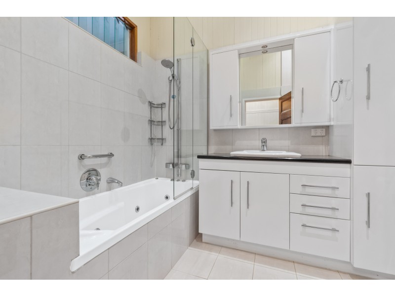 97 Riversleigh Road, Bellbowrie QLD 4070