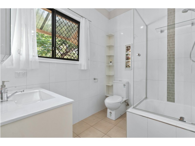 20 Sugars Road, Bellbowrie QLD 4070