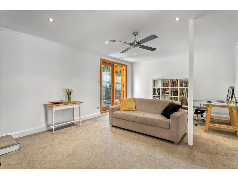 33 Fallbrook Street, Kenmore QLD 4069