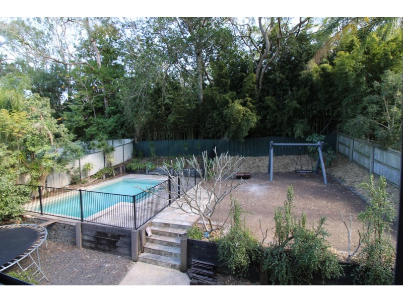 33 Fallbrook Street, Kenmore QLD 4069