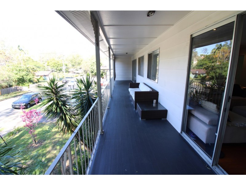 33 Fallbrook Street, Kenmore QLD 4069