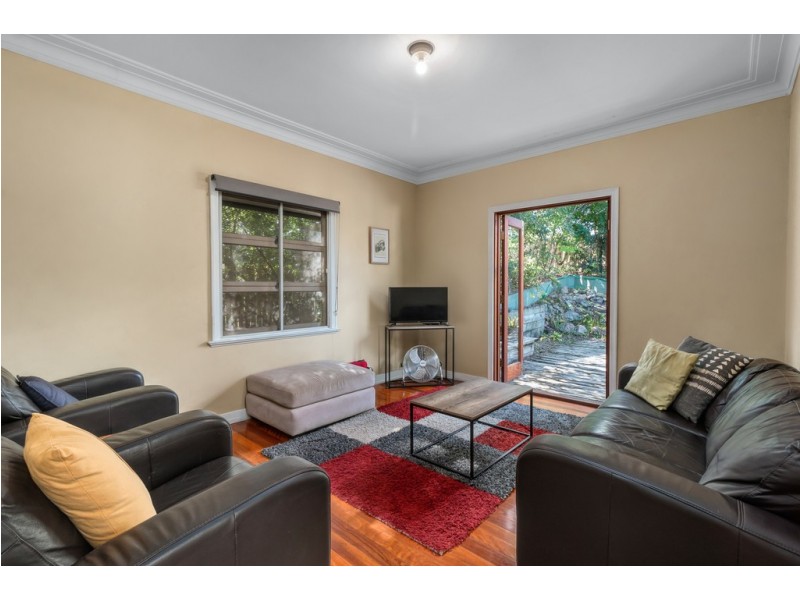 44 Burbong Street, Chapel Hill QLD 4069