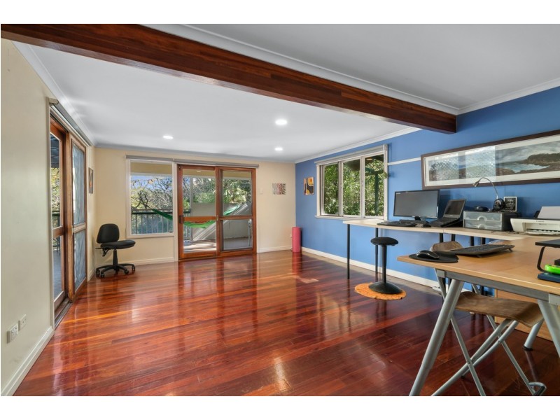 44 Burbong Street, Chapel Hill QLD 4069