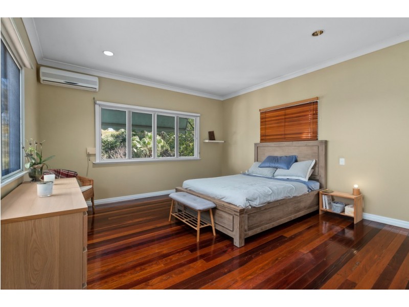 44 Burbong Street, Chapel Hill QLD 4069